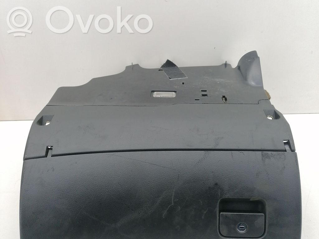 Audi A6 S6 C5 4B Daiktadėžė 