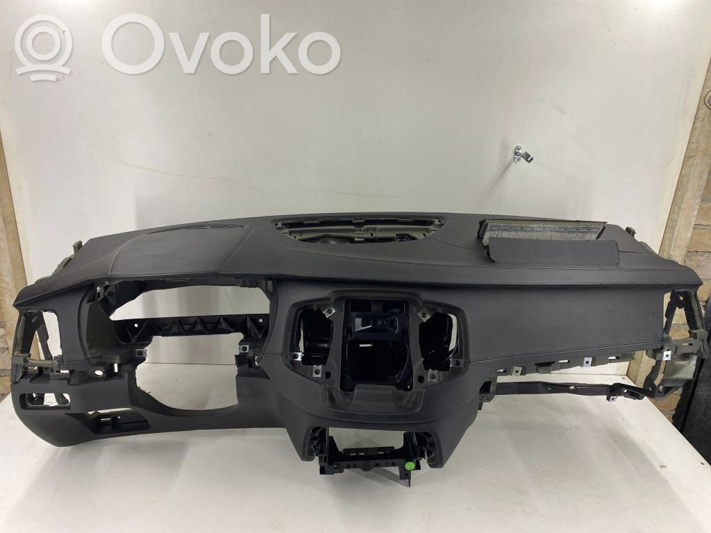 Volvo XC90 Panelis 