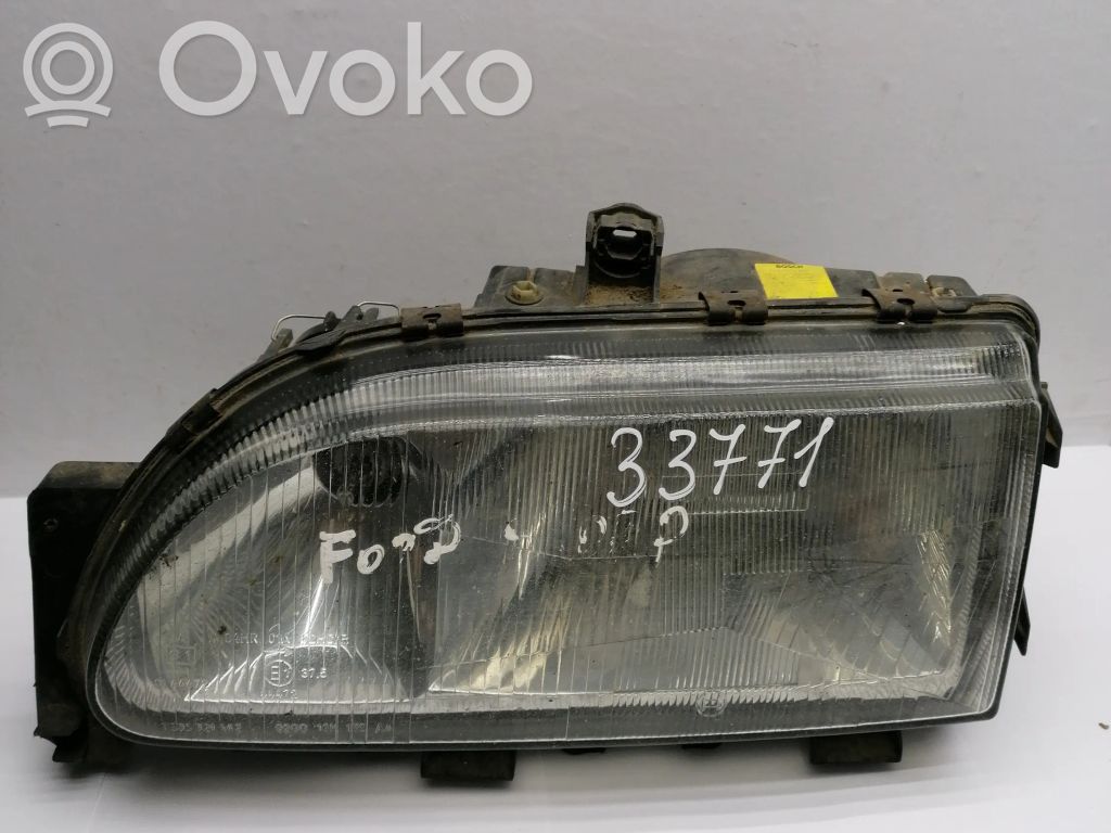 Phare frontale   92GG13K182AA