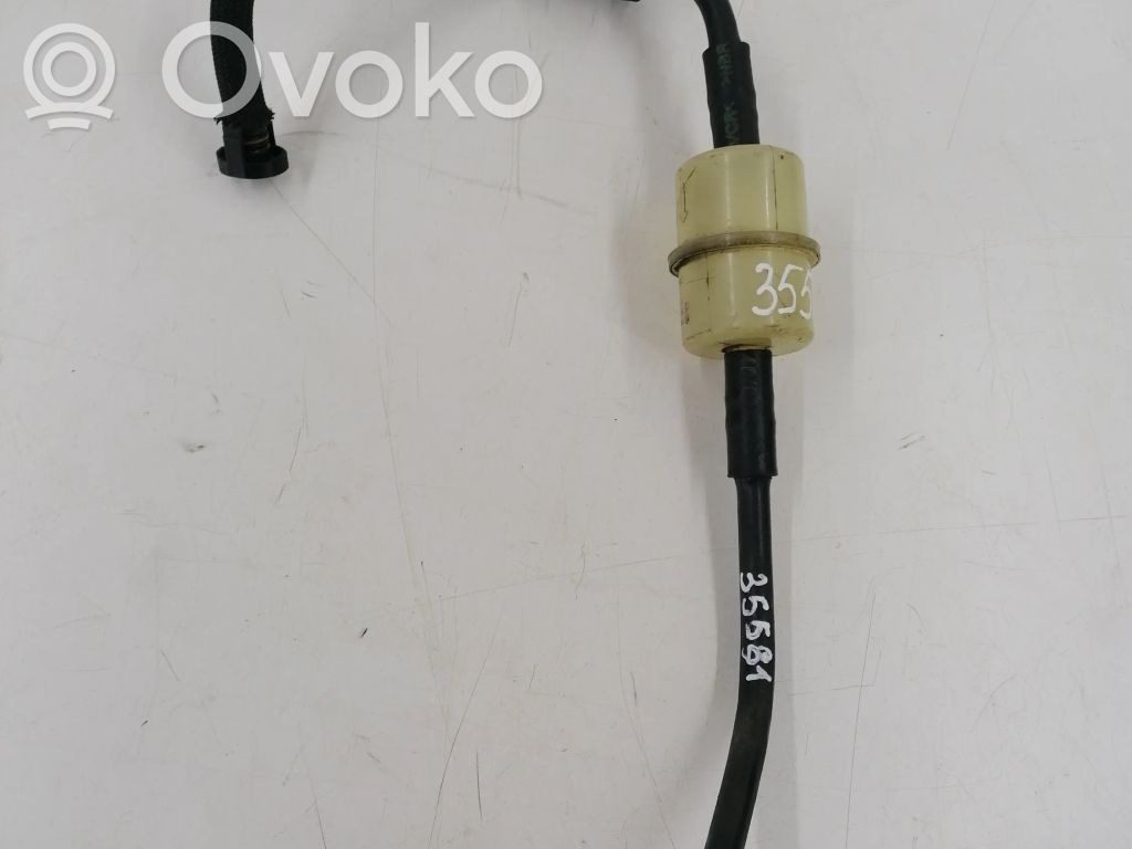 BMW 7 E65 E66 Degalų bako vožtuvas 