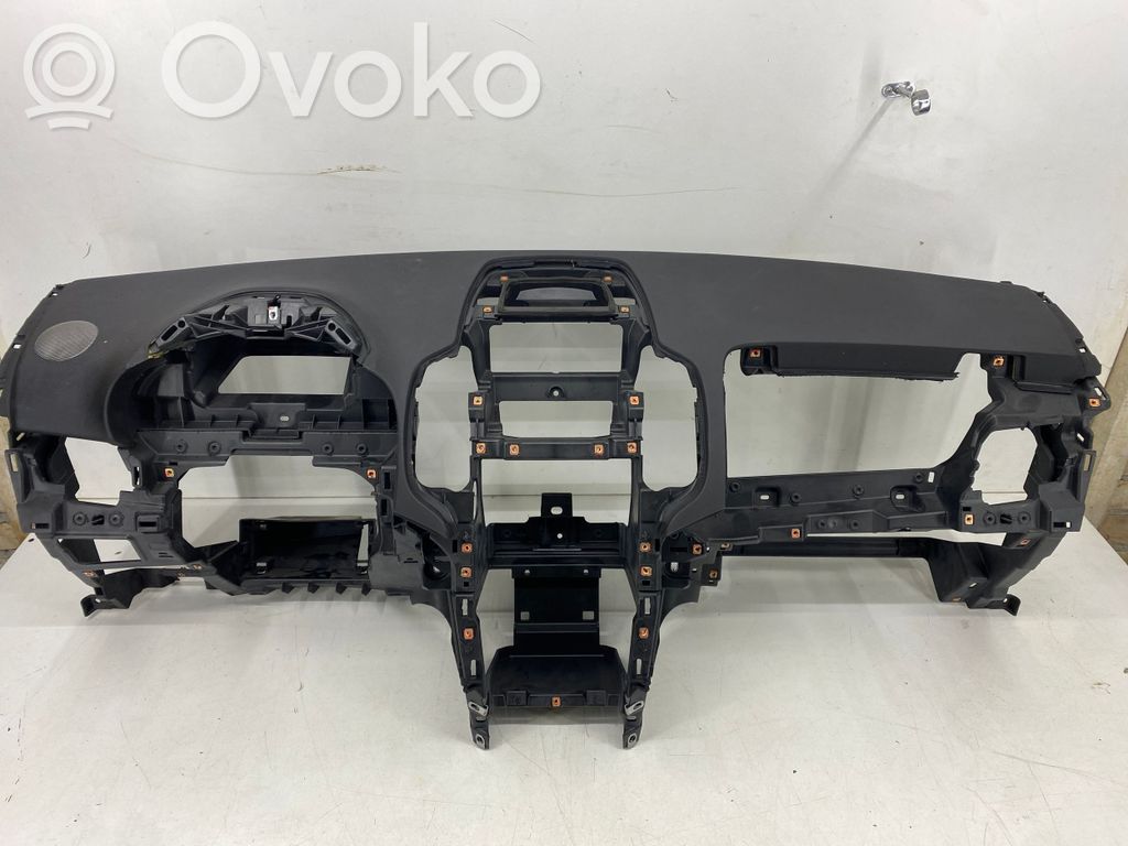 Opel Zafira C Deska rozdzielcza 