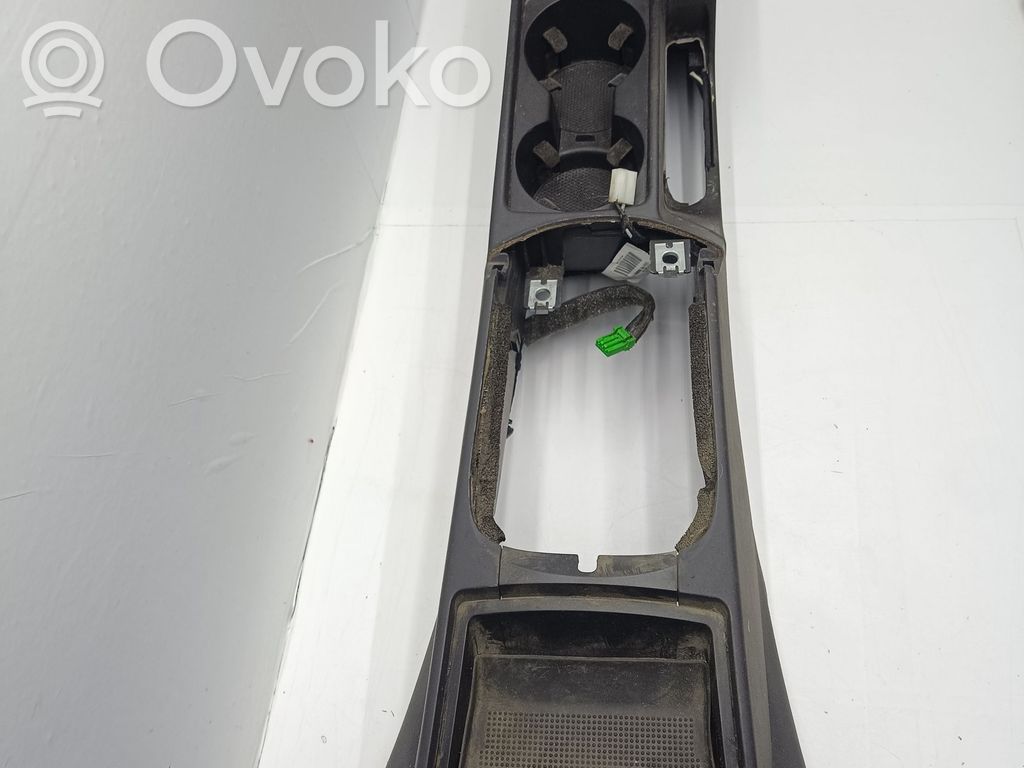 Volvo V50 Center console 