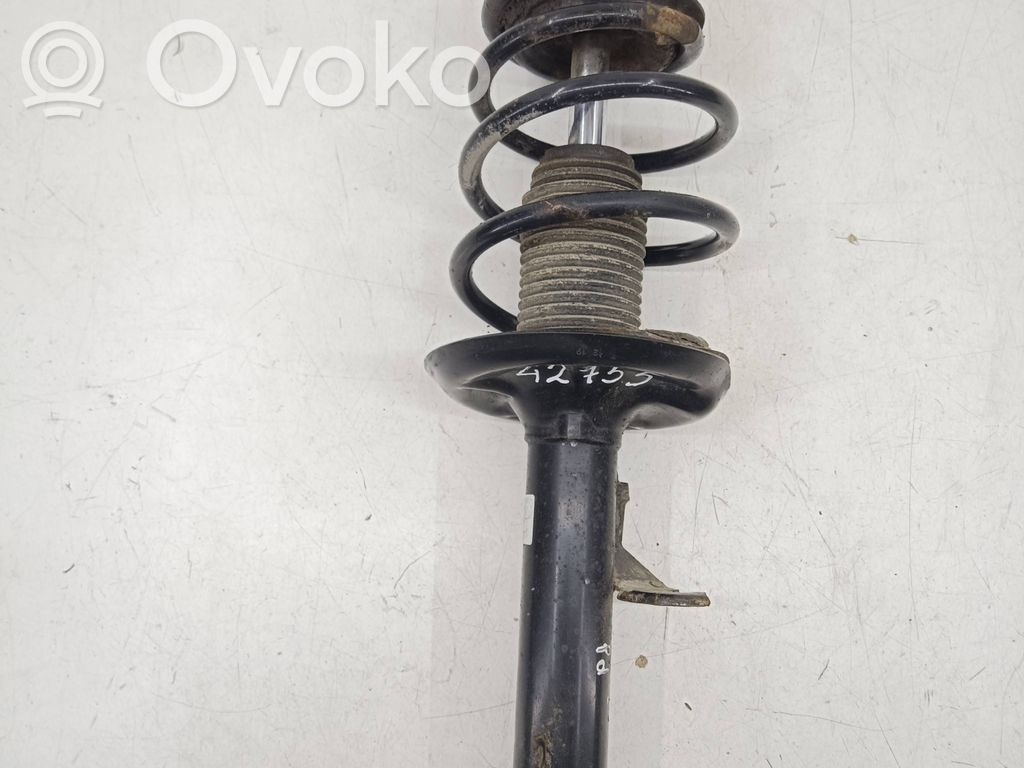BMW X3 E83 Priekšpusē amortizators ar atsperi 
