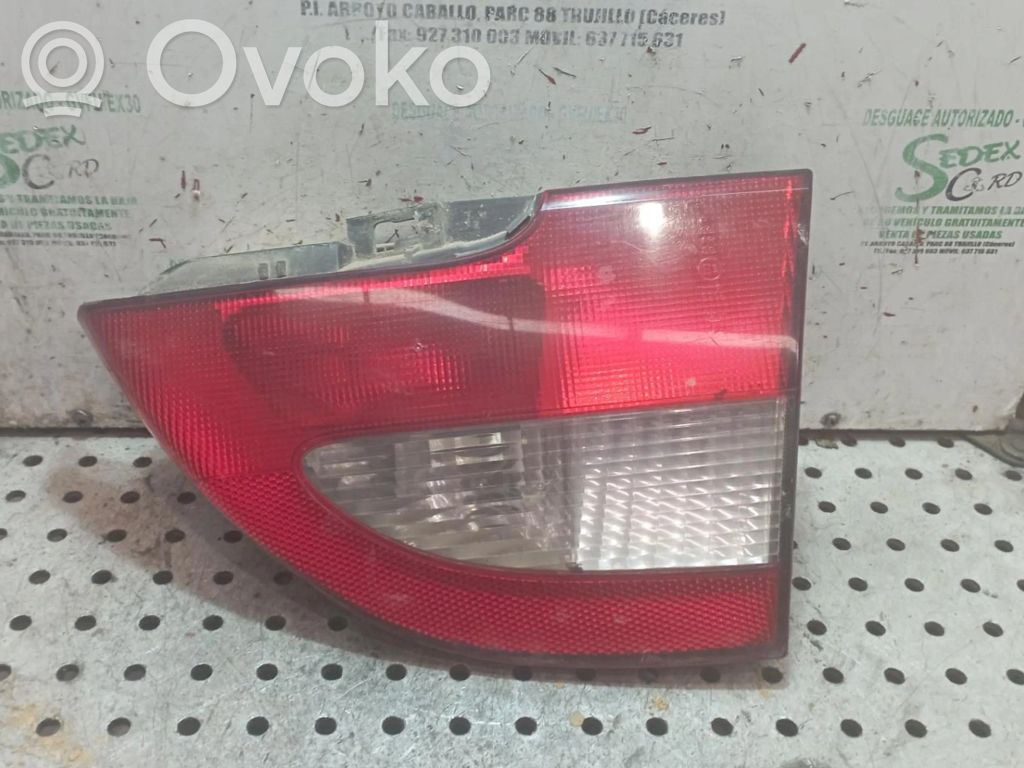 Renault Megane II Aizmugurējais lukturis virsbūvē 