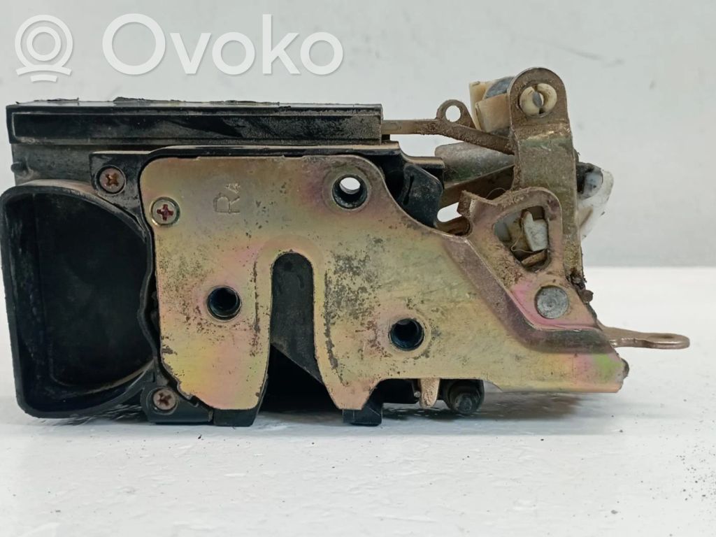 Chevrolet Lanos Priekšpusē slēdzene 