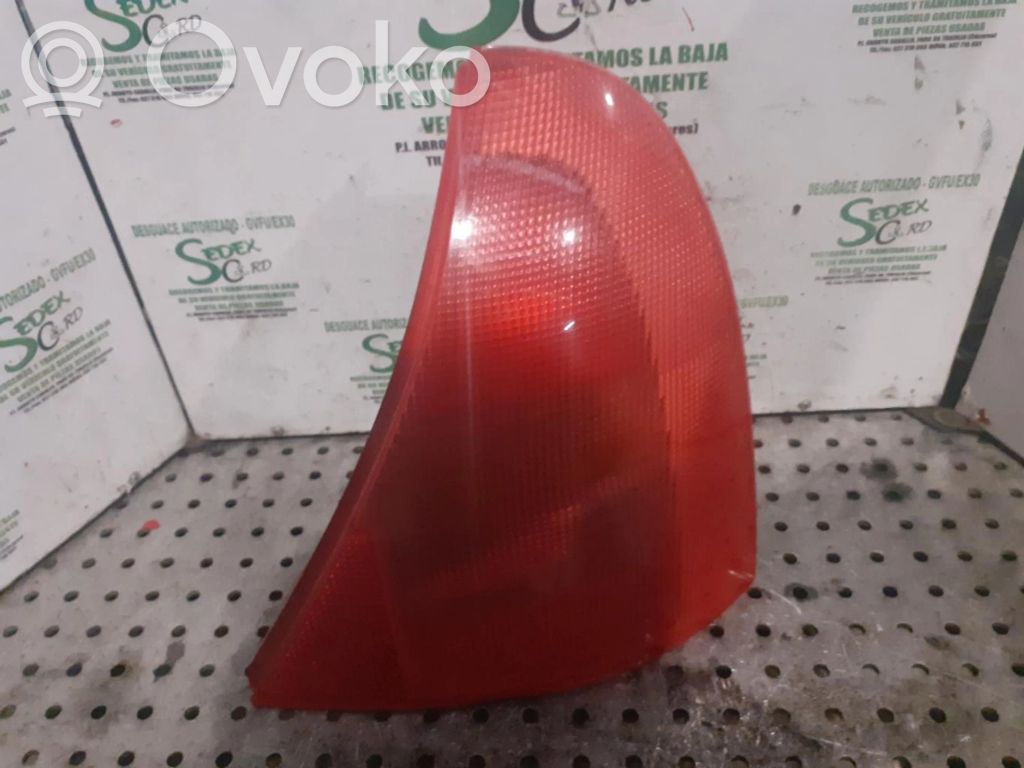 Renault Clio II Galinis žibintas kėbule 