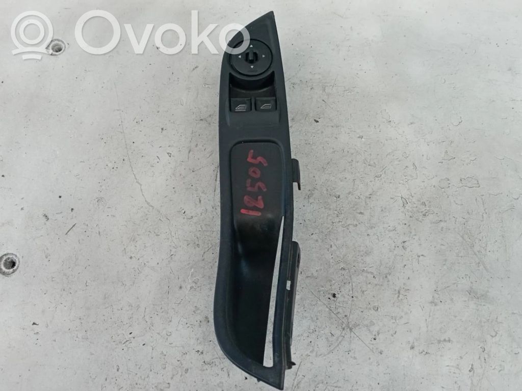 Ford Focus Electric window control switch 