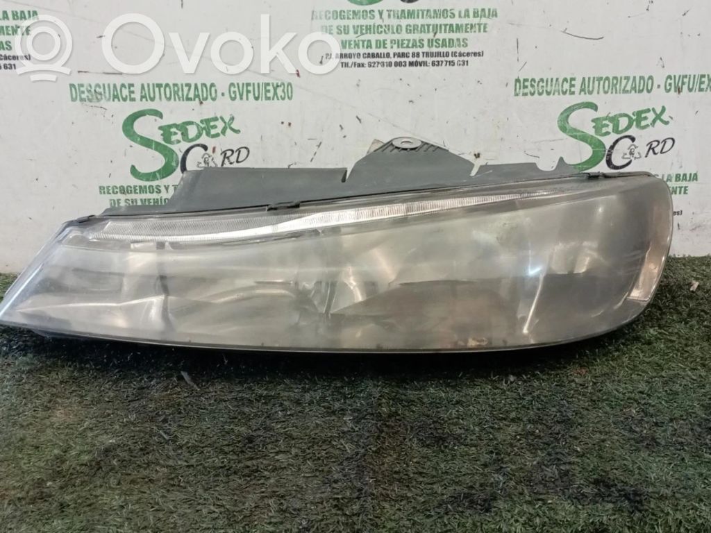 Peugeot 406 Lampa przednia 