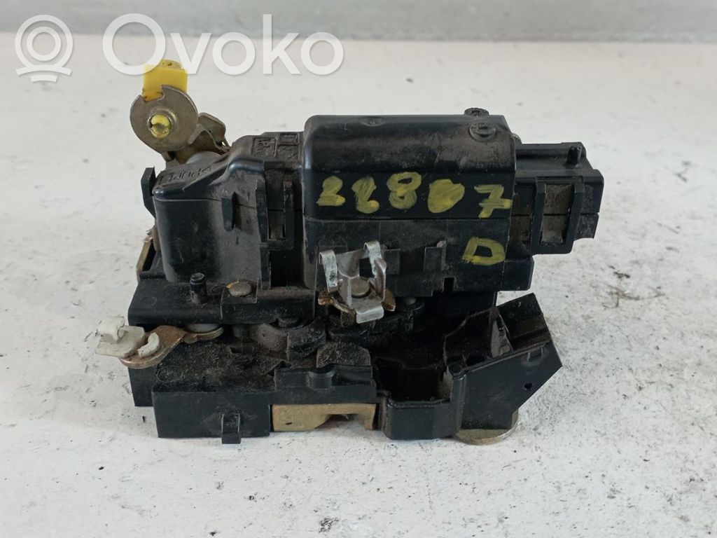 Renault Kangoo I Etuoven lukko 