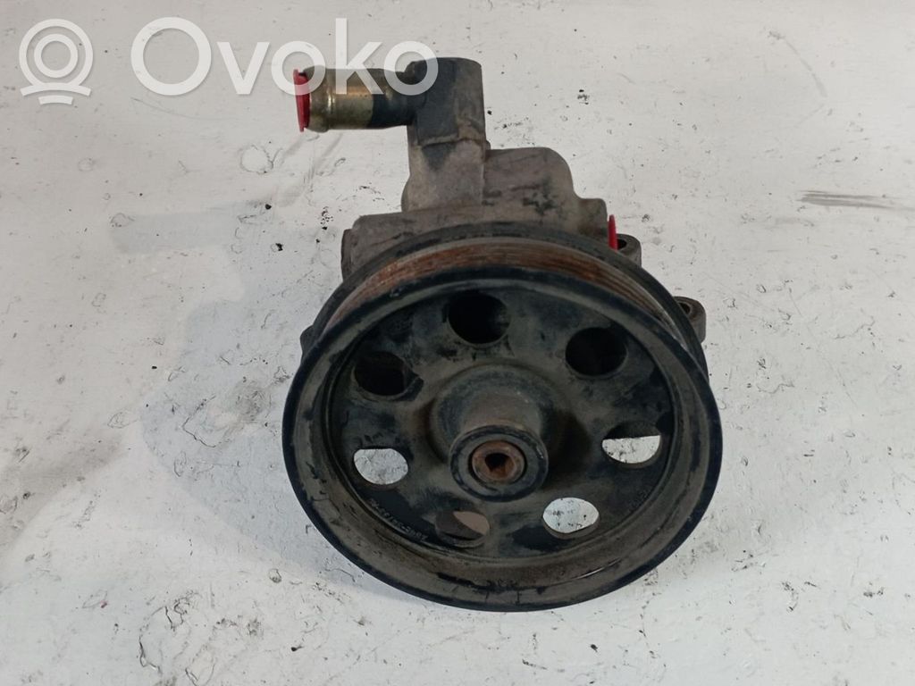 Ohjaustehostimen pumppu   XS4L3A733AC