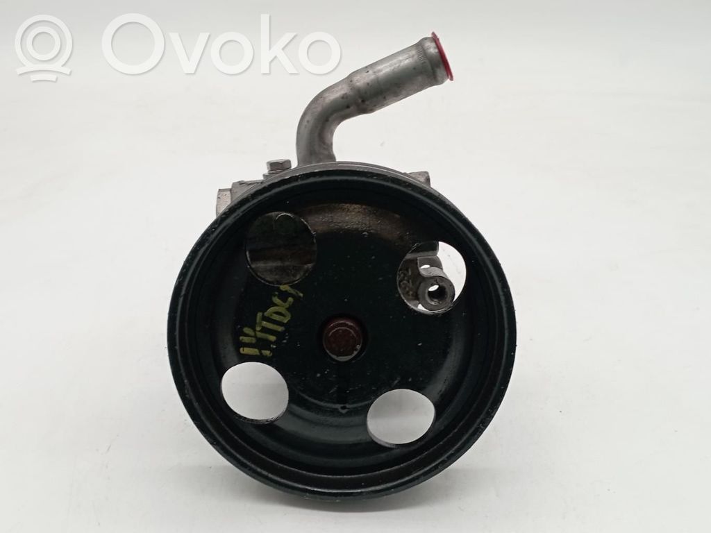 Ford Fusion Ohjaustehostimen pumppu 