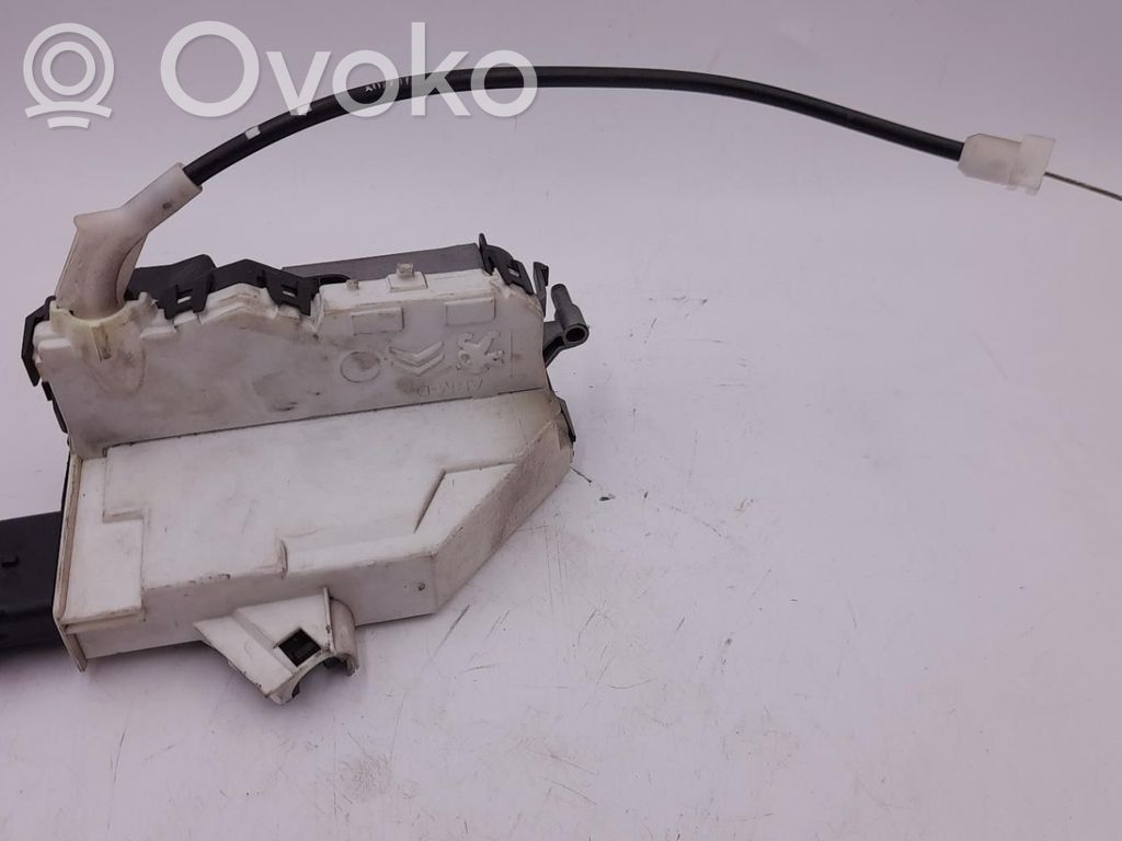 Etuoven lukko   828405