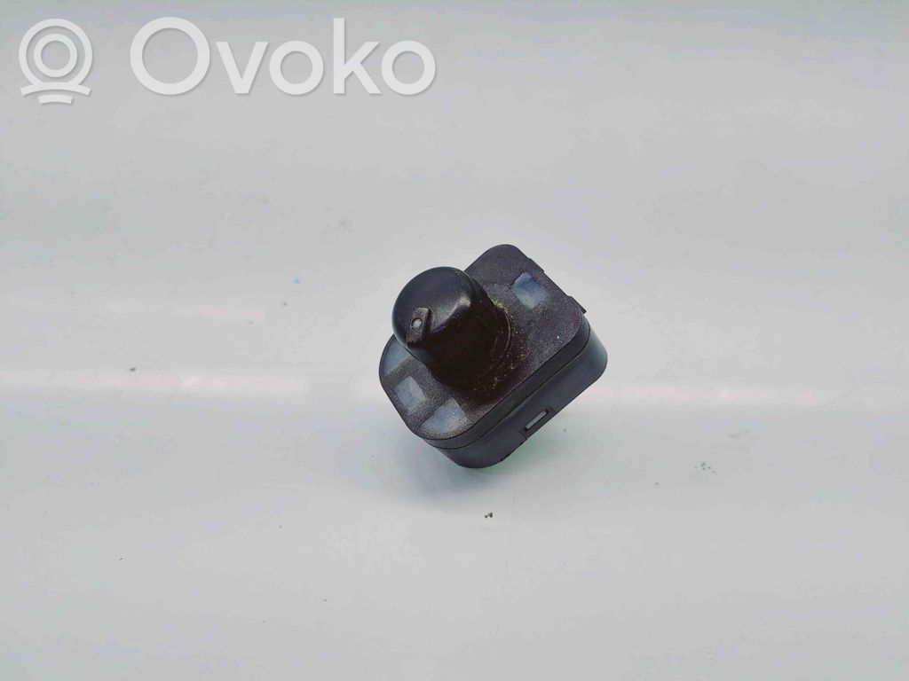 Other switches/knobs/shifts   8E0959565A