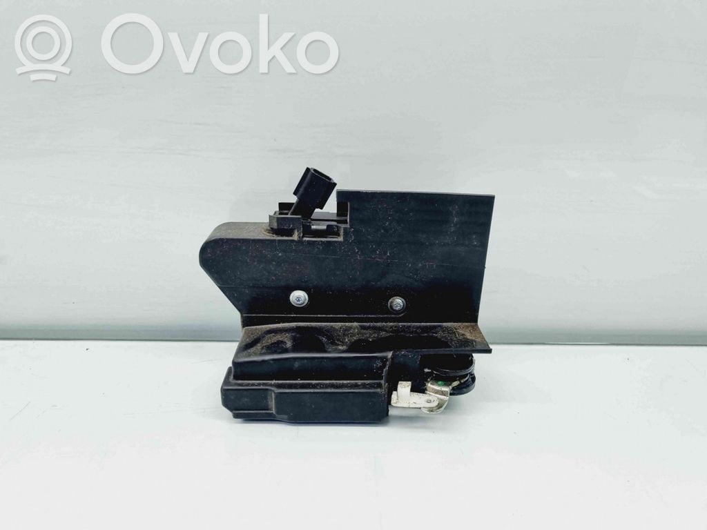 Dacia Sandero Front door lock (next to the handle) 