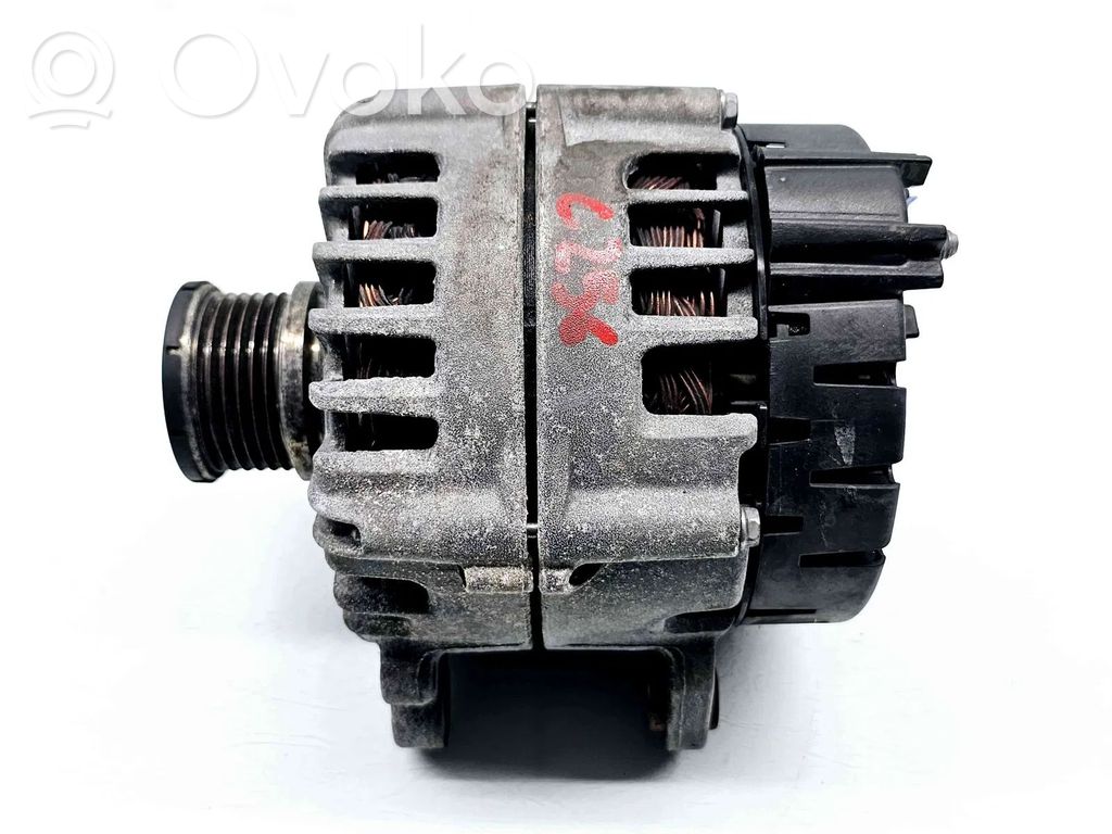 Audi A4 S4 B9 Ģenerators 