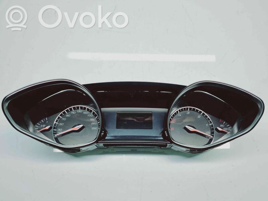 Peugeot 308 Clock 