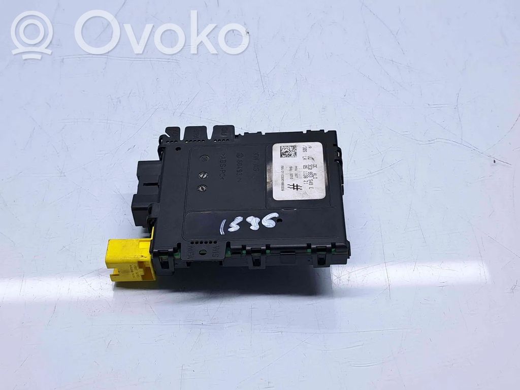 Volkswagen PASSAT B6 Comfort/convenience module 