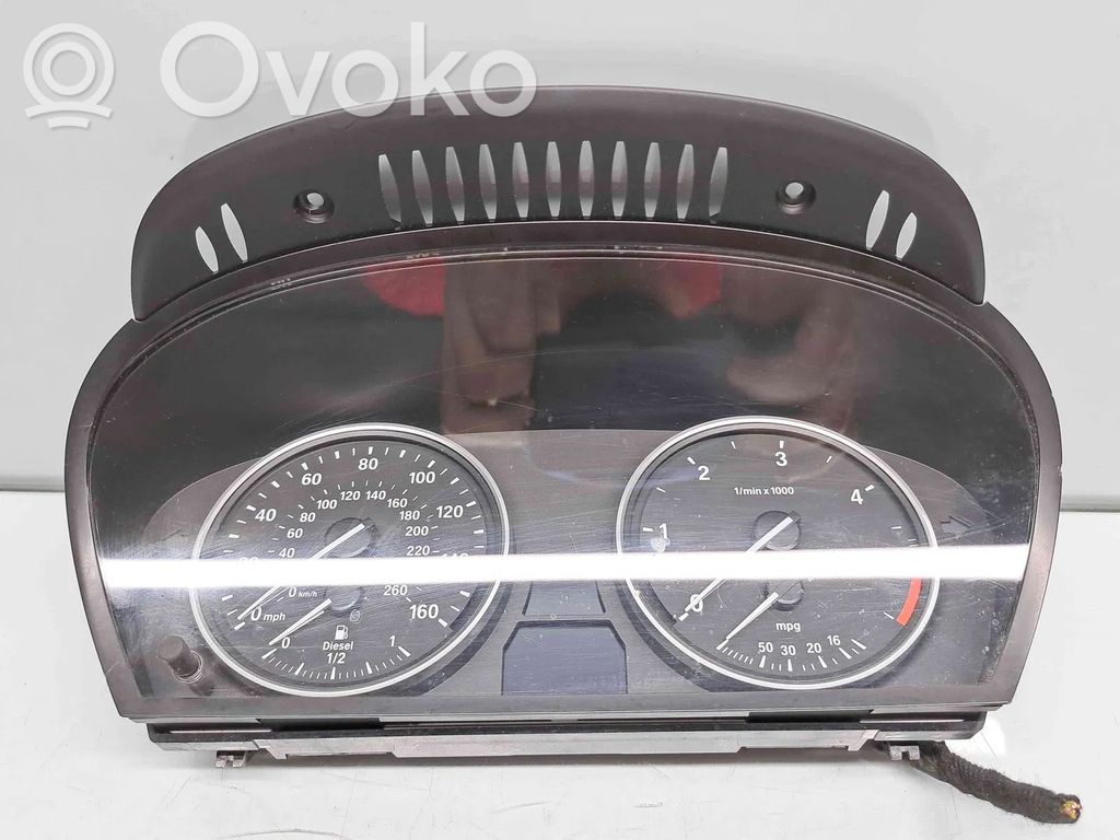 BMW 5 E60 E61 Clock 