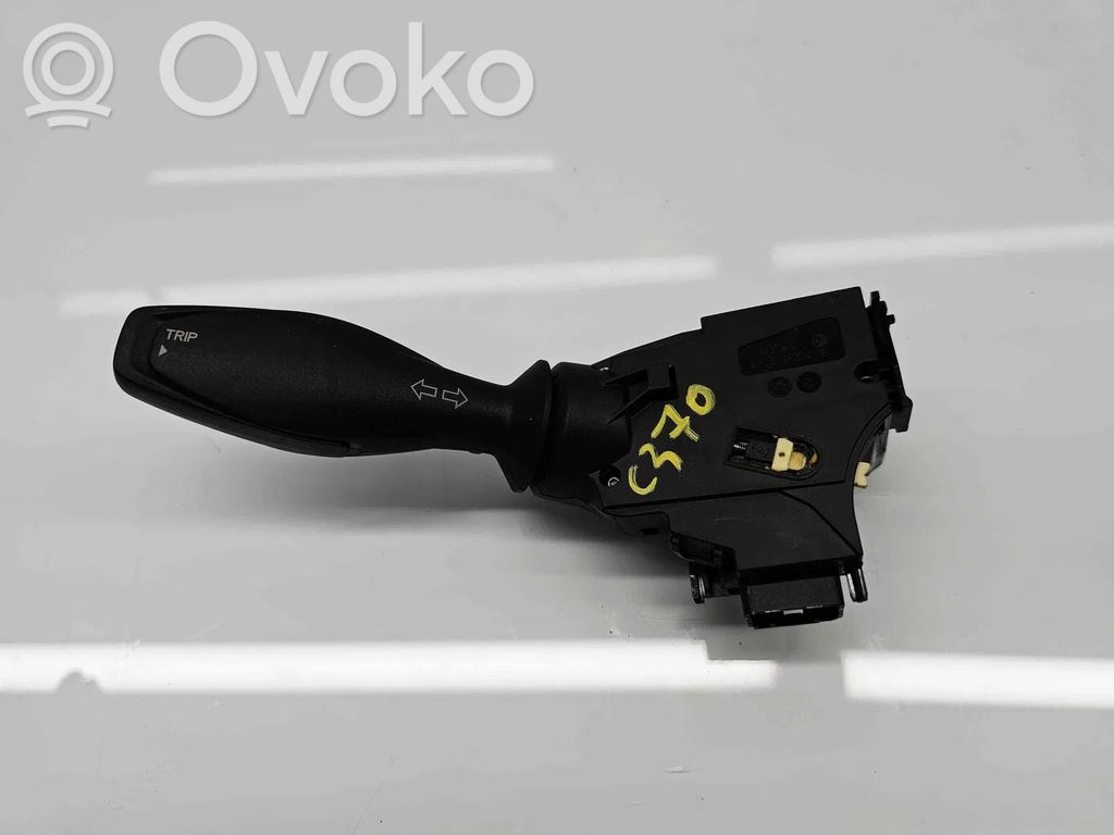 Commodo de clignotant   8A6T13335BC