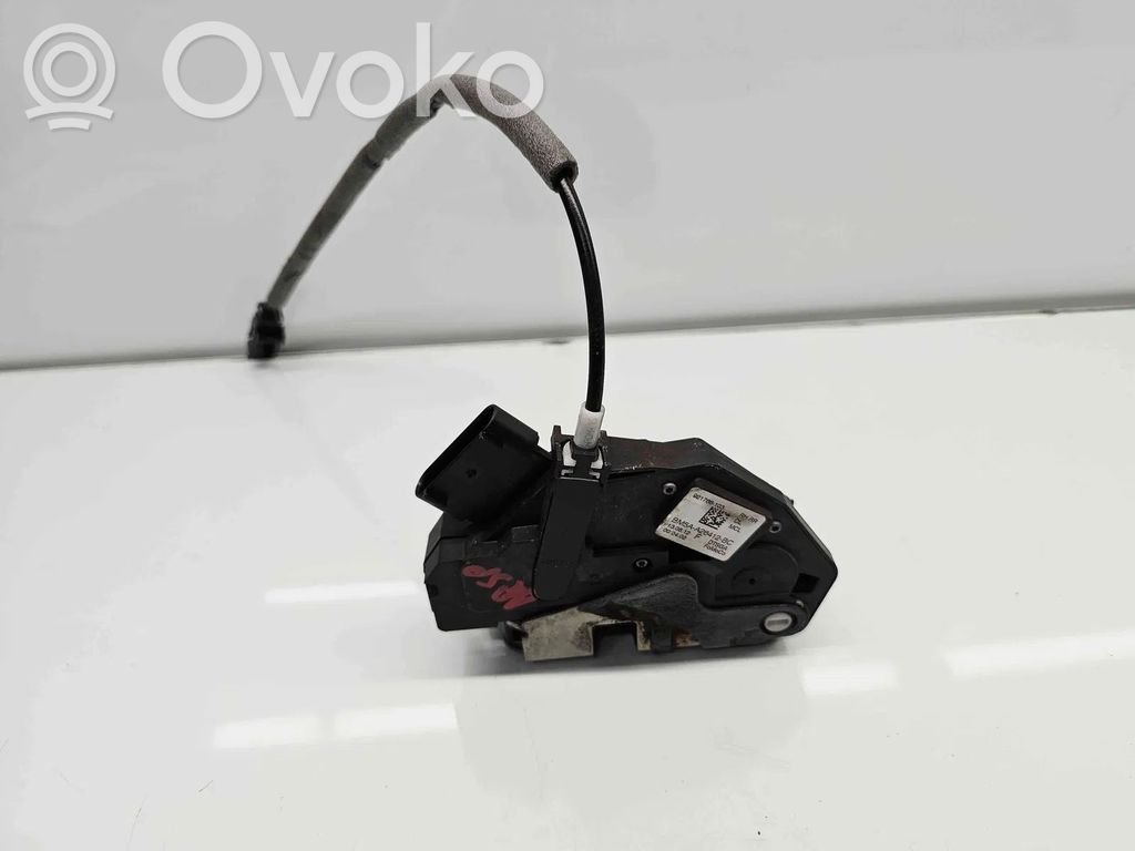 Ford Focus Etuoven lukko (kahvan vieressä) 