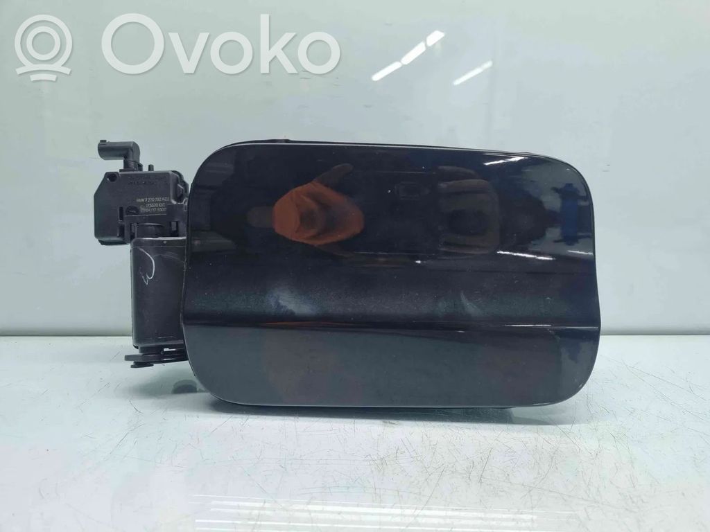 BMW X3 F25 Apdaila aplink degalų bako dangtelį 