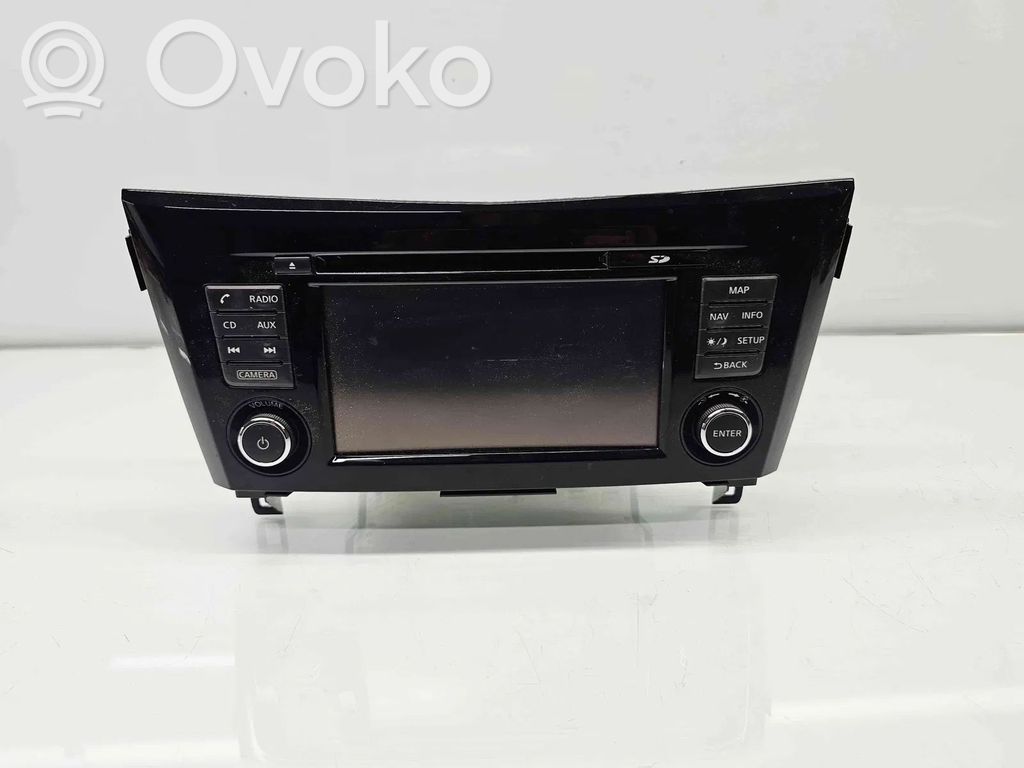 Nissan Qashqai Panel / Radioodtwarzacz CD/DVD/GPS 
