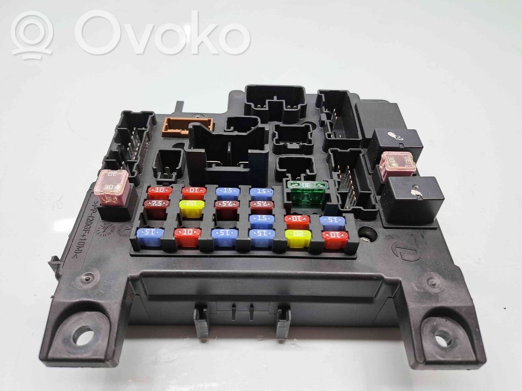 Mitsubishi Outlander High voltage junction box 