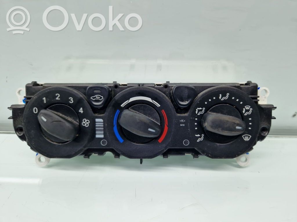 Climate control unit   BM5T18549