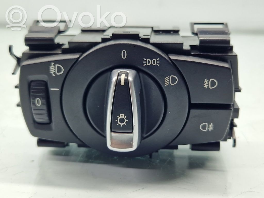 Light switch   916940501