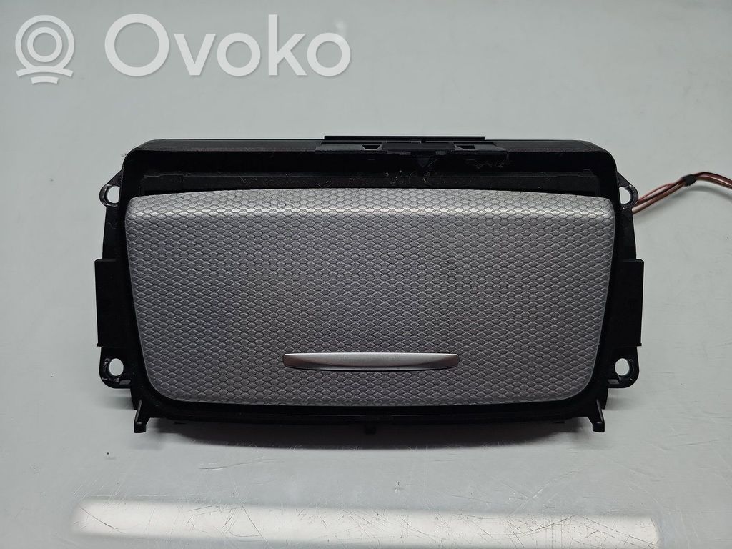 Car ashtray   7078571