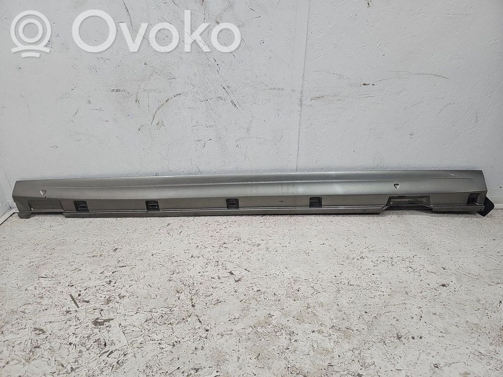 Volkswagen PASSAT CC Listón delantero (repuesto de carrocería) 