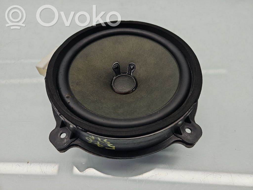 Opel Antara Difuzor ușă față 