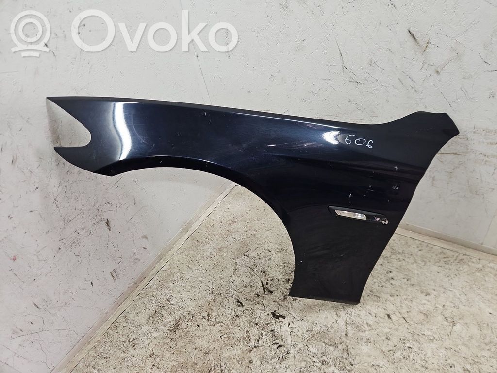 BMW 5 F10 F11 Błotnik przedni 