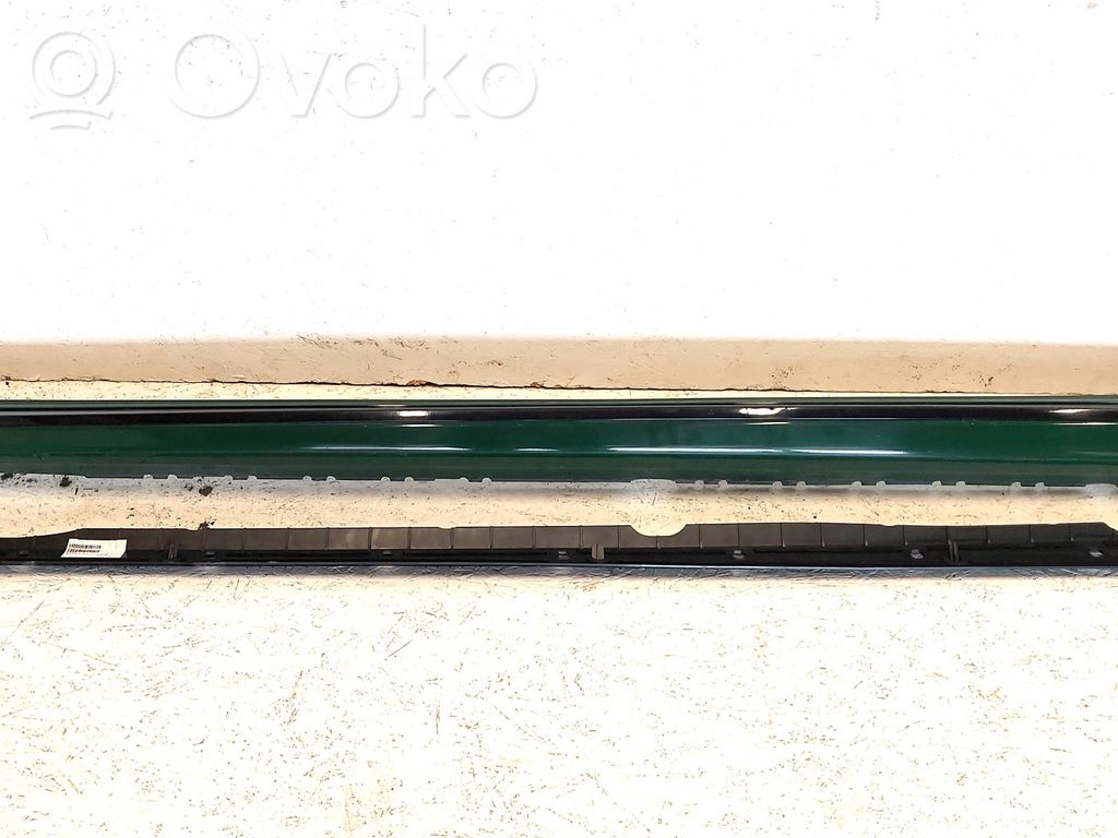 Audi RS4 B9 Etukynnys (korin osa) 