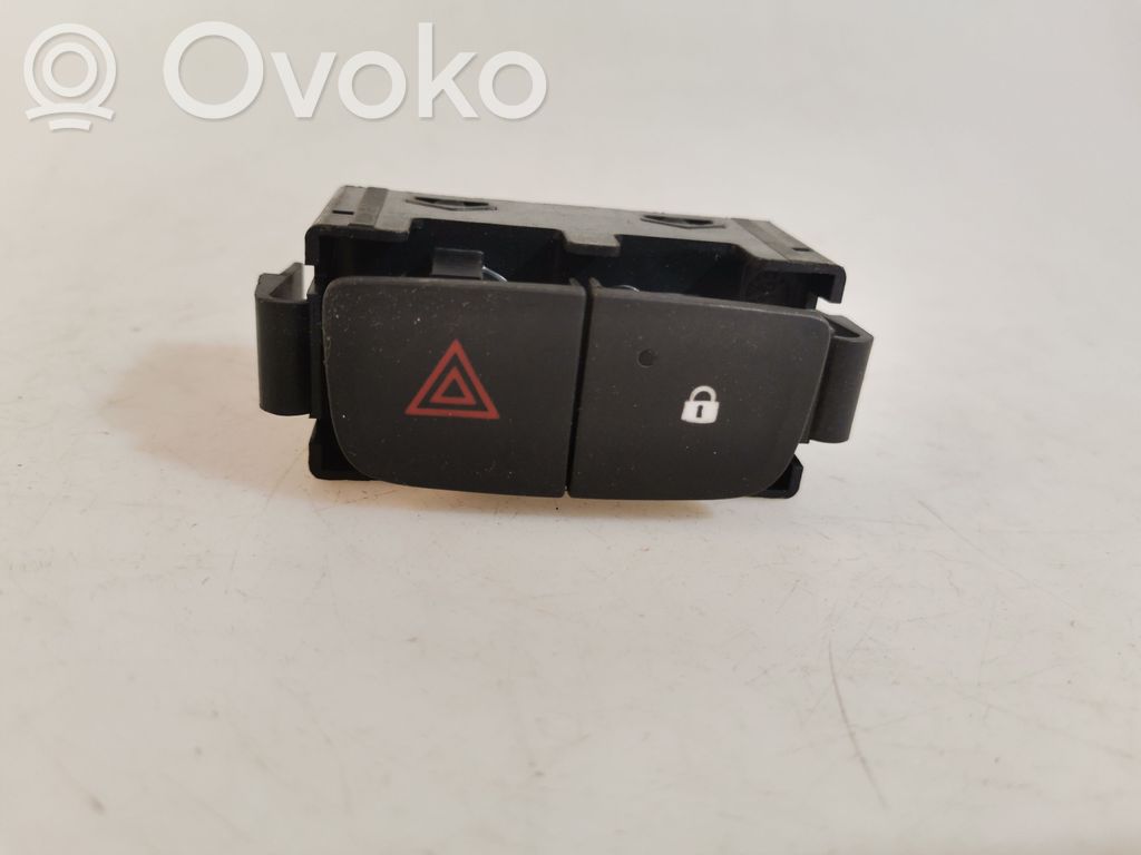 Opel Vivaro Hazard light switch 