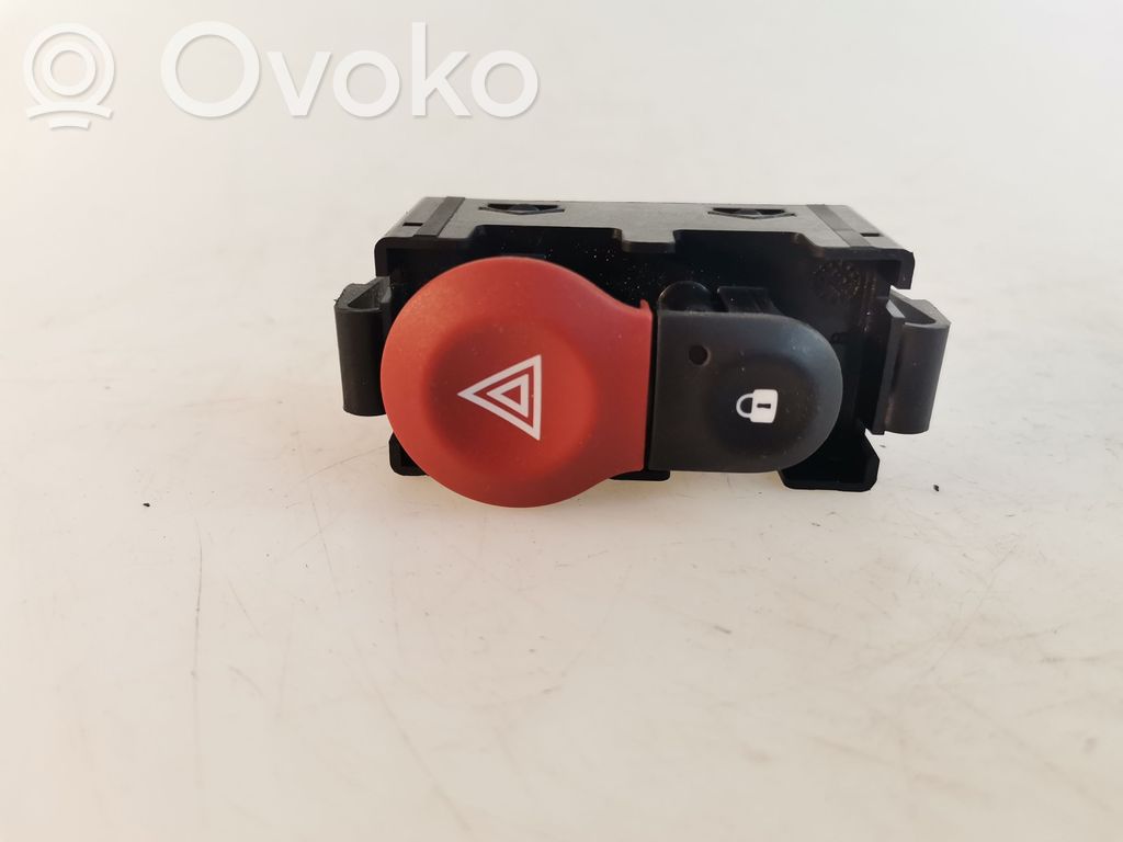 Hazard light switch   252105246R,252105246R