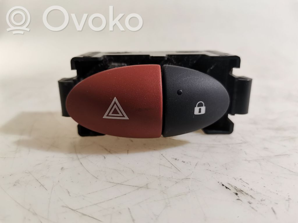 Renault Master III Hazard light switch 