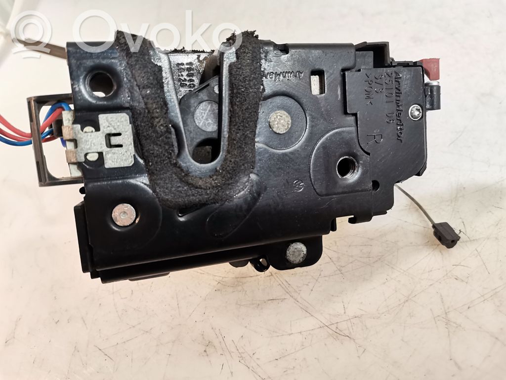Skoda Fabia Mk2 (5J) Front door lock 