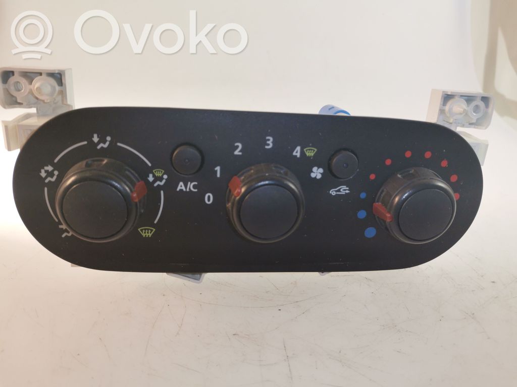 Opel Vivaro Climate control unit 