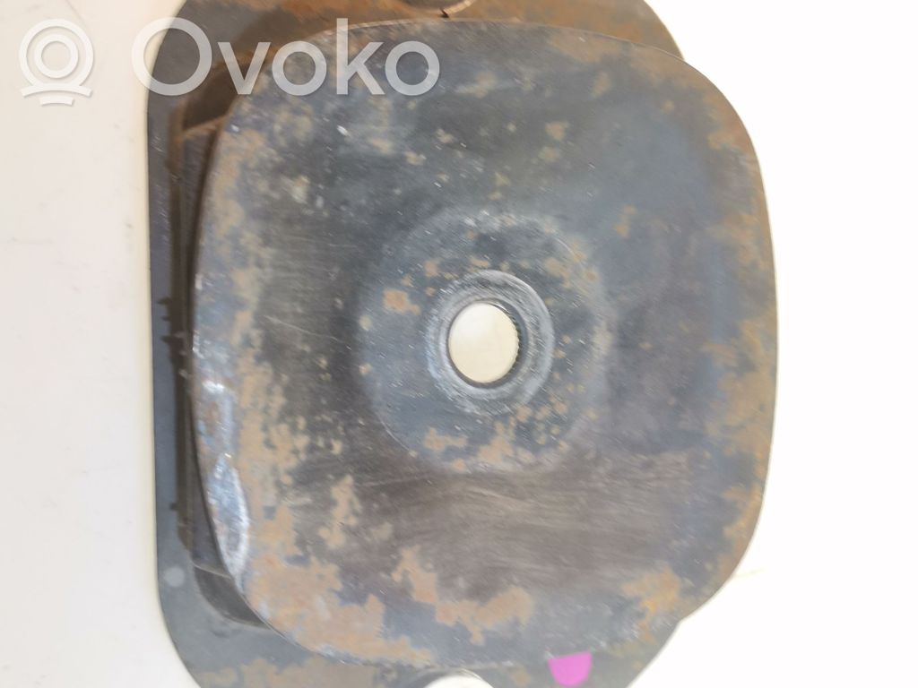 Opel Vivaro Engine mount bracket 