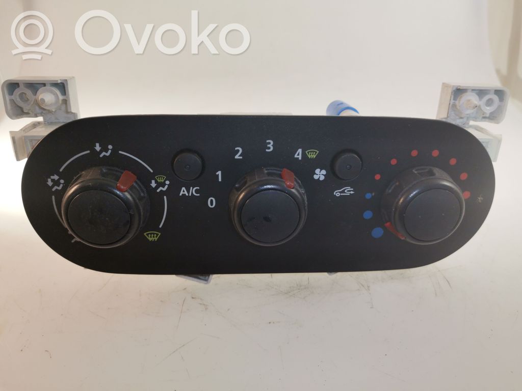 Opel Vivaro Climate control unit 