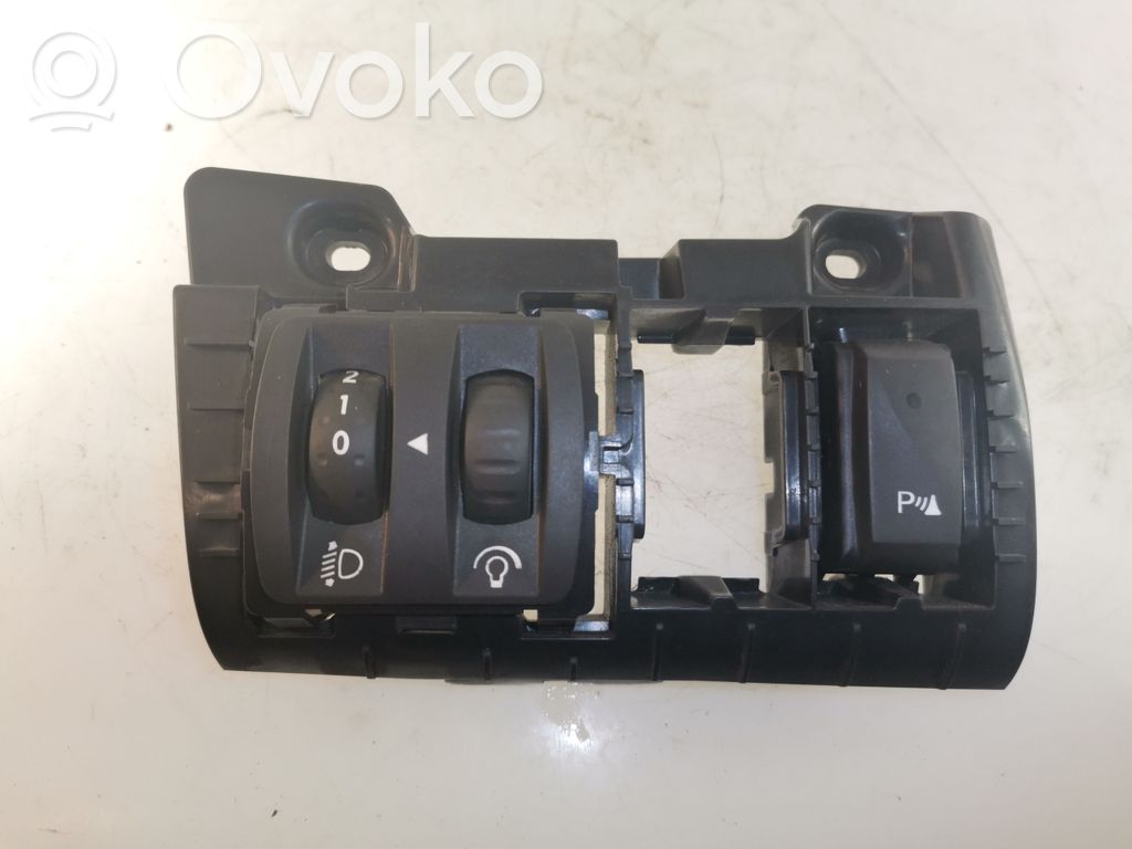 Opel Vivaro Interruptor de control de altura del faro delantero 