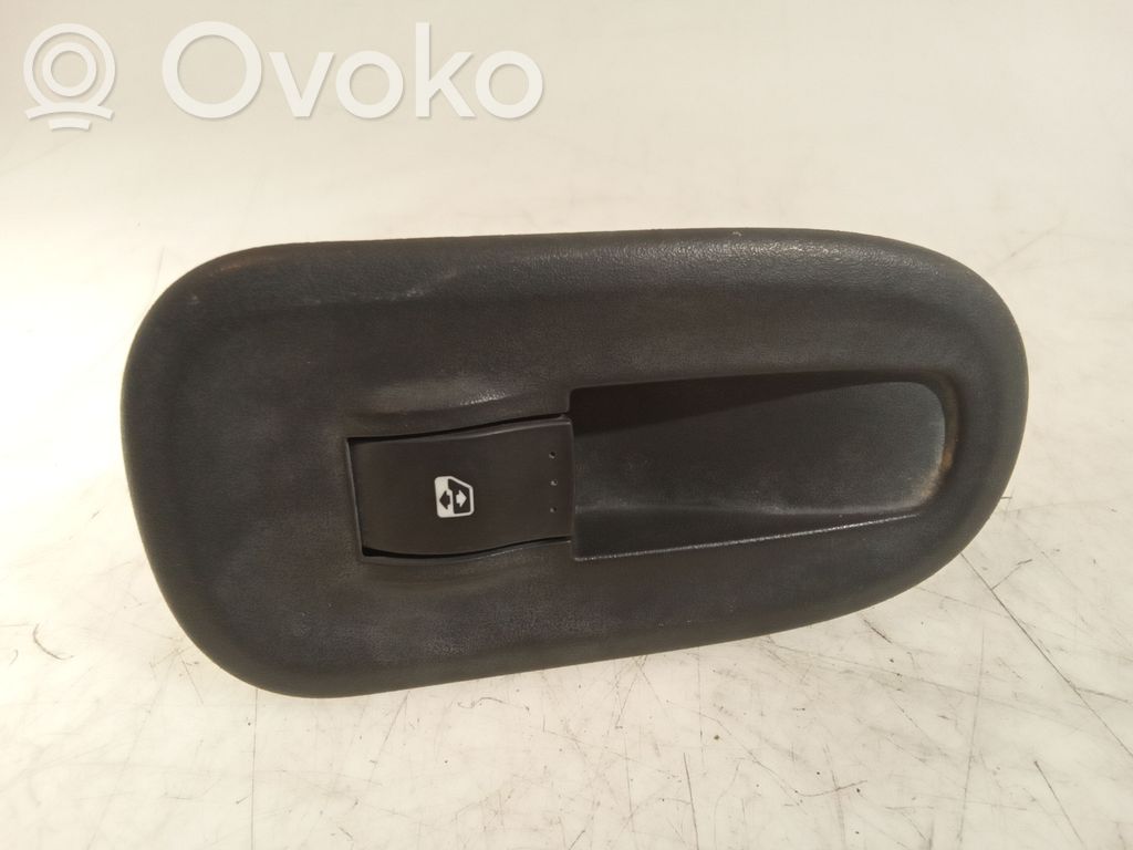 Opel Movano B Electric window control switch 