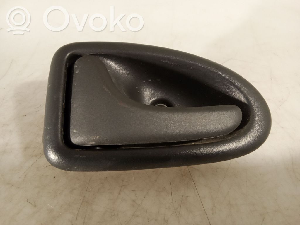 Opel Vivaro Front door interior handle 
