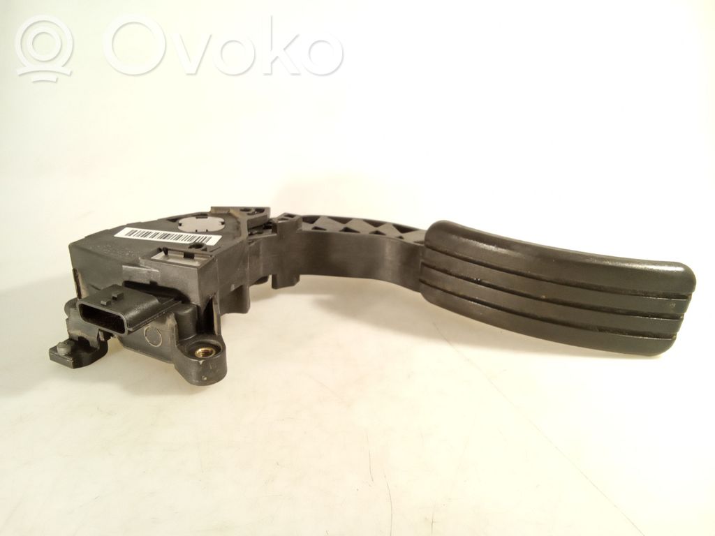 Opel Vivaro Pedał gazu / przyspieszenia 