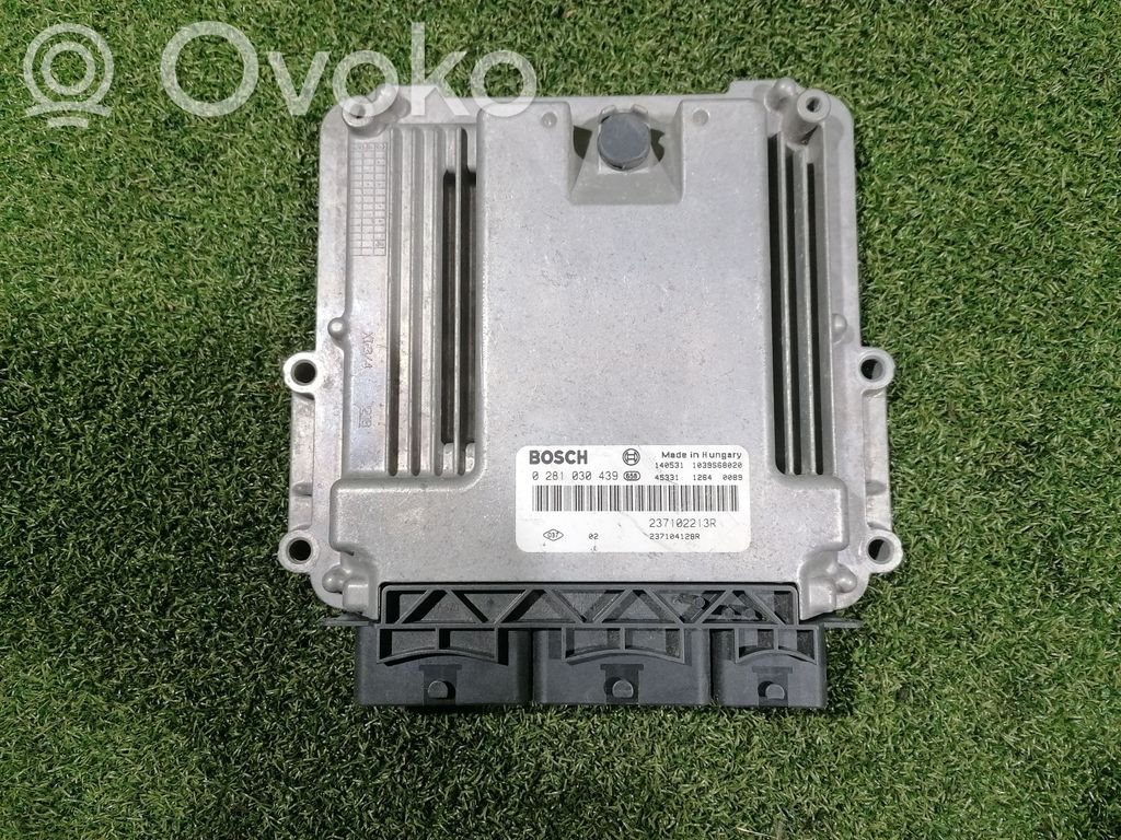 Renault Clio III Engine control unit/module 