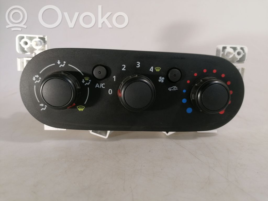 Opel Vivaro Climate control unit 