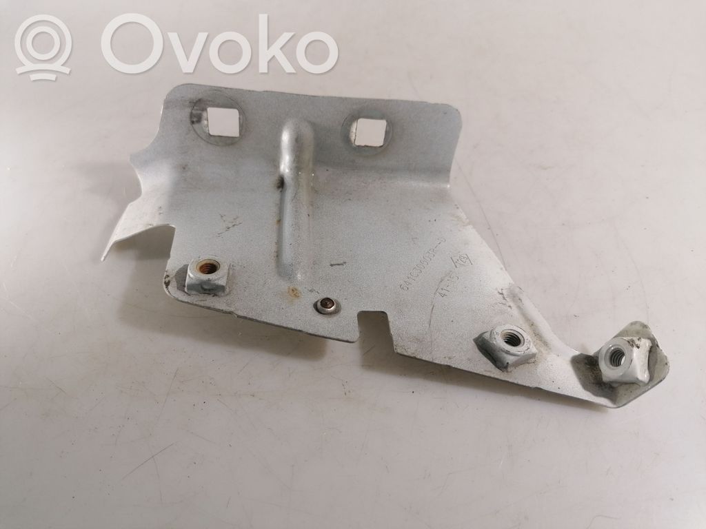 Renault Master III Fender mounting bracket 