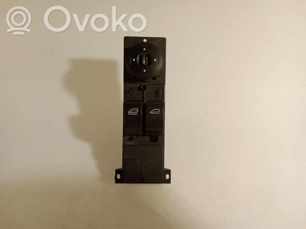 Ford Focus Electric window control switch 