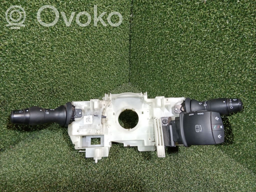 Renault Master III Rokturu komplekts 